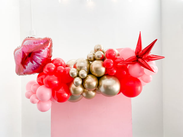 "Shut Up and Kiss Me" Grab and Go Garland