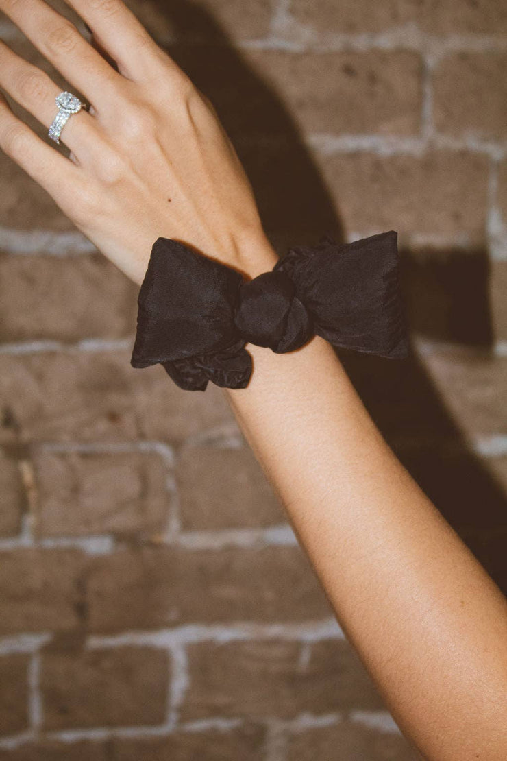 Puffer Bow Scrunchie: Black