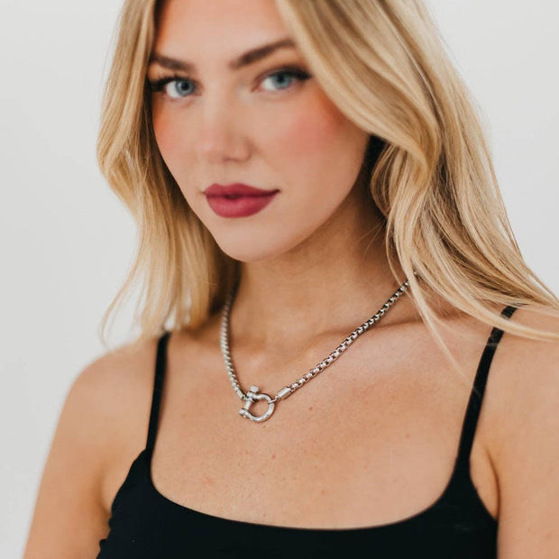 Lucky Me Horseshoe Toggle Necklace - WATERPROOF: Gold