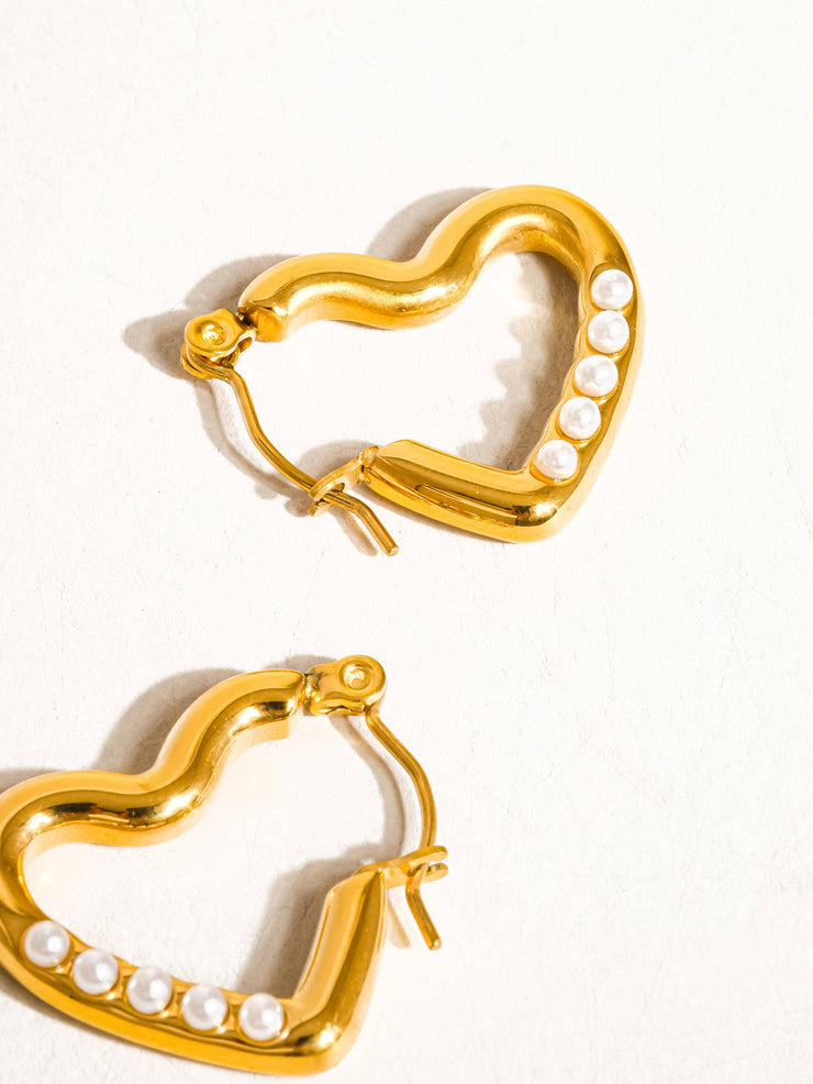 Avena 18K Gold Non-Tarnish Pearl Heart Hoop: Yellow Gold