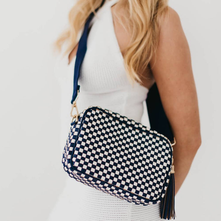 Woven Willow Camera Crossbody Bag: Checkered Black