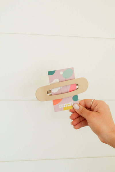 Oversized Flat Claw Clip: Light Tan