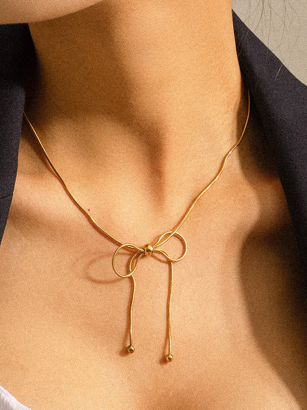 Wildrose 18K Non-Tarnish Bow Chain Necklace: Yellow Gold