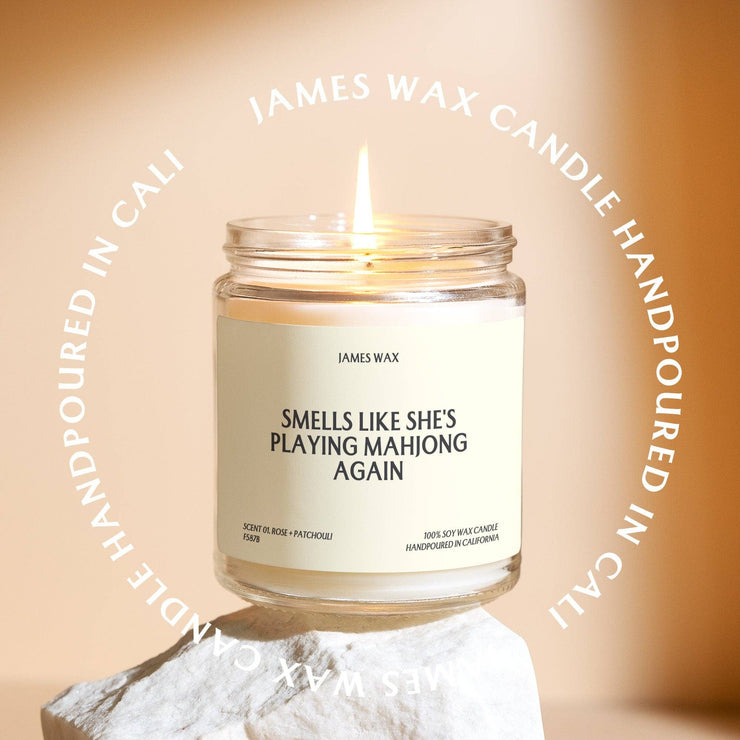 Mahjong Gift “Smells Like She's Playing Mahjong Again Candle Game”: Rose + Patchouli