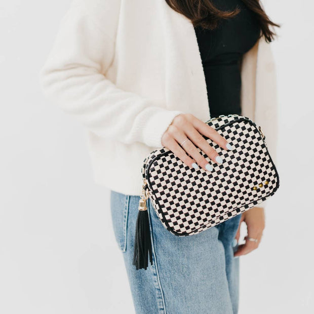 Woven Willow Camera Crossbody Bag: Black