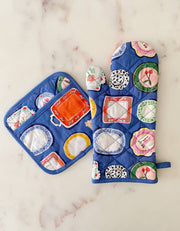 Dinner Plates Oven Mitt + Pot Holder Set