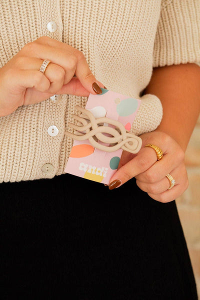 Overlapping Flat Claw Clip: Tan