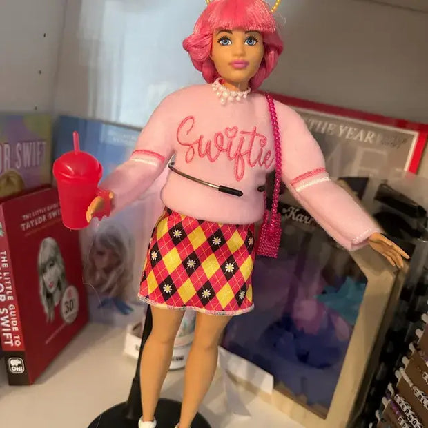 Light pink Swiftie Elf sweater : Sweaters come prepackage in hanging bags