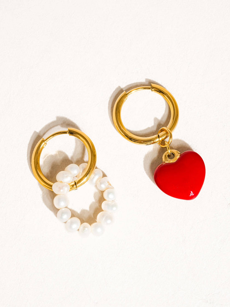 Euphrasie 18K Gold Non-Tarnish Mismatch Heart Pearl Earring: Red