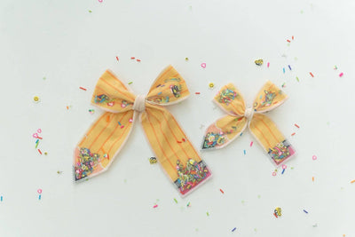 Mesh Shaker Hair Bow - Classroom Cutie: Small