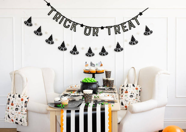 Puffy Felt Witch Hats Banner