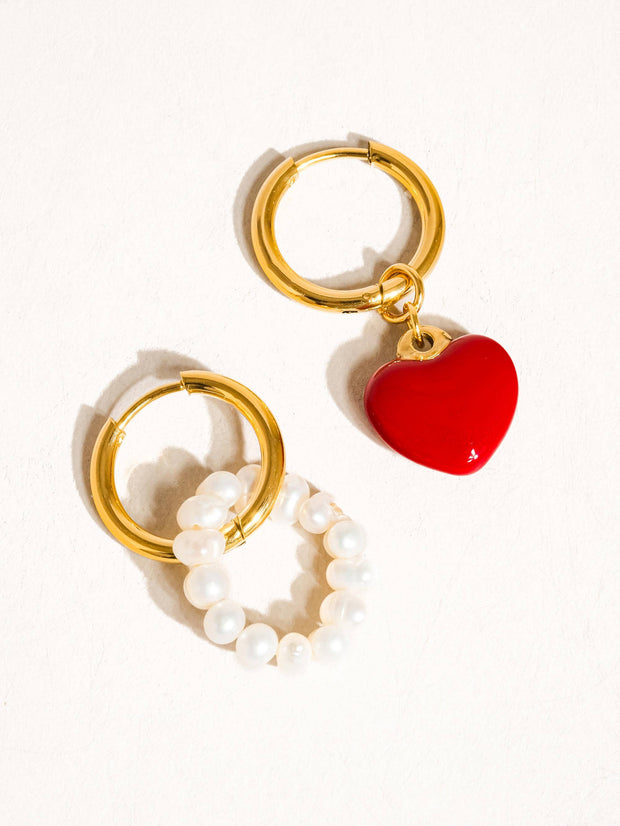 Euphrasie 18K Gold Non-Tarnish Mismatch Heart Pearl Earring: Red