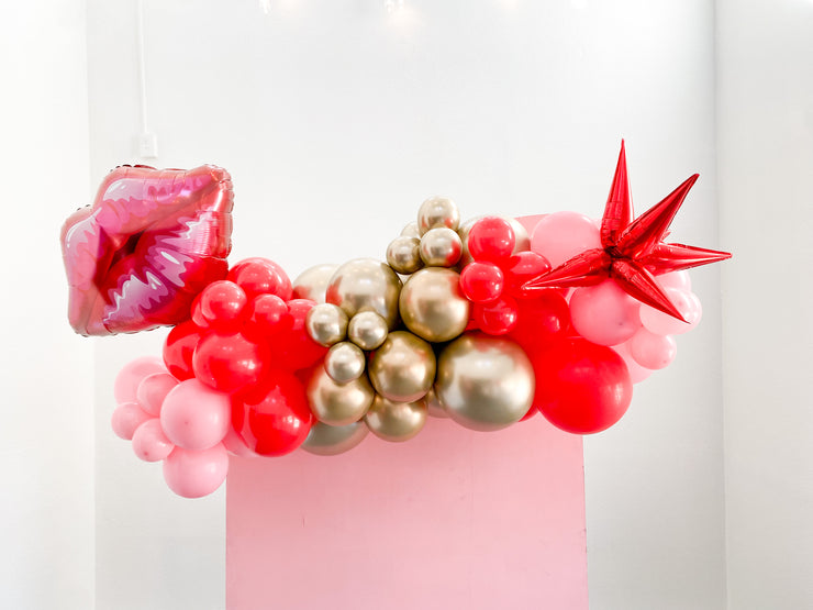 "Shut Up and Kiss Me" Grab and Go Garland